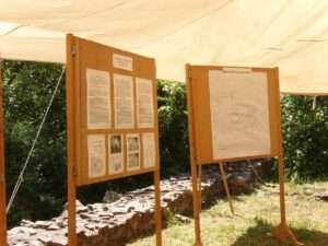 2 Schautafeln auf der 1. Führung zum Thema "Orte der Herrschaft und des Glaubens".